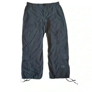 The North Face Size 3/4 Length Cargo Pants In Grey